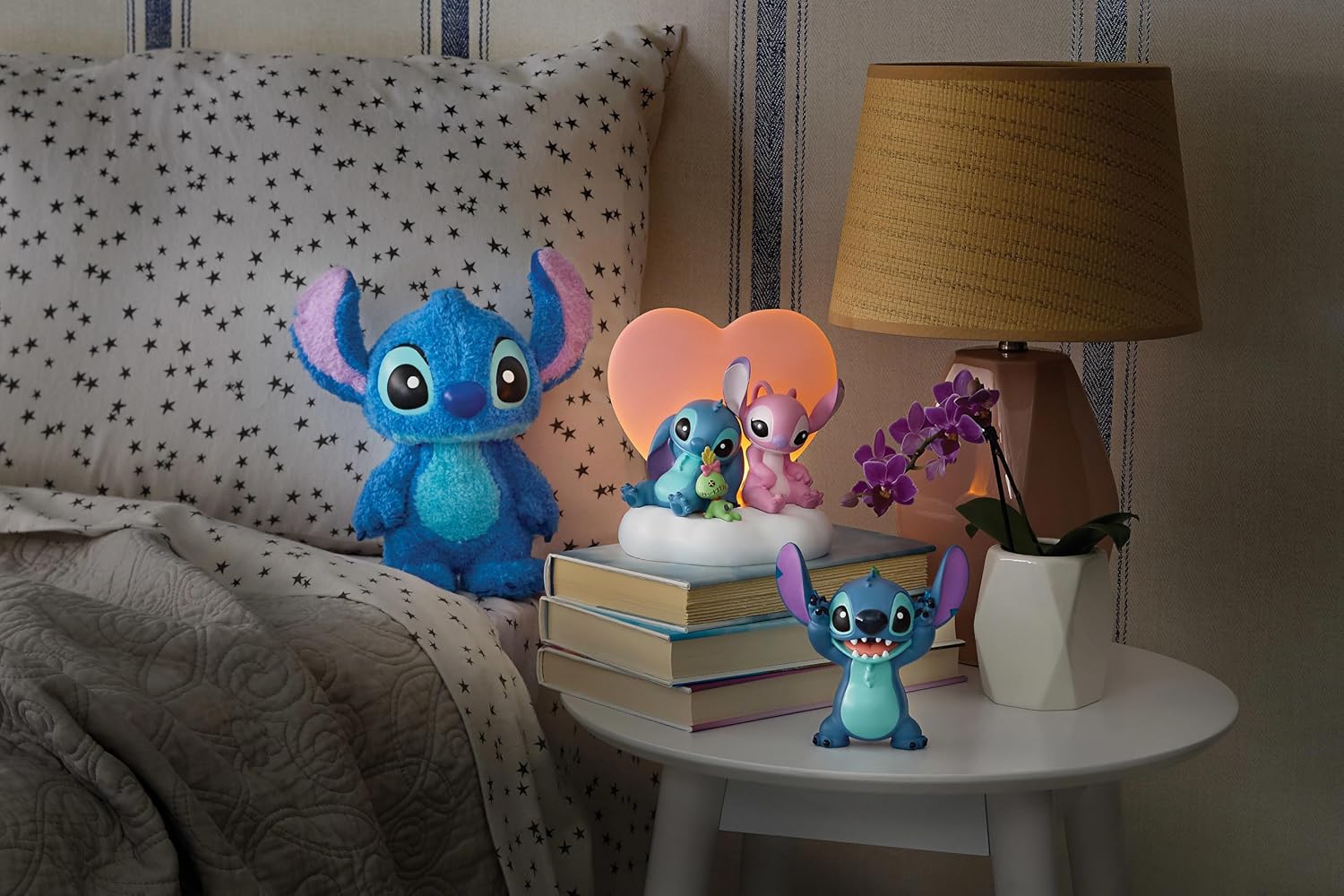 Lilo and Stitch Fur Wrapped Poseable Figurine - Image 5
